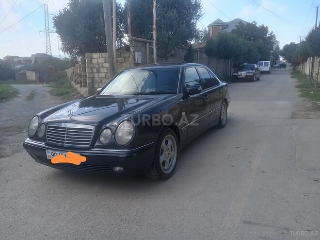 Mercedes E 240 1998, 299,365 km - 2.4 л - Bakı