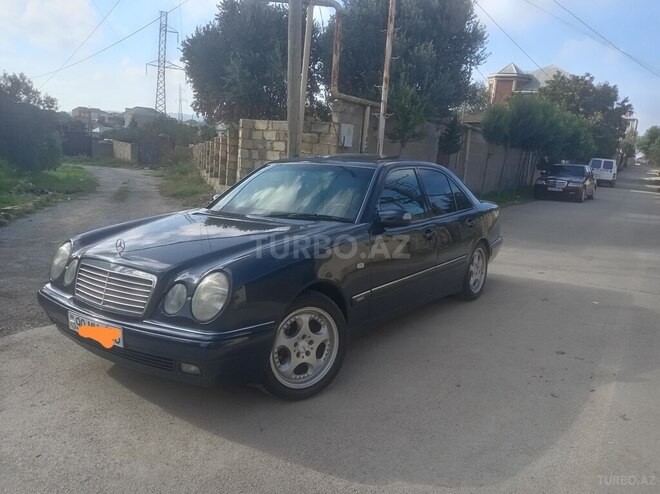 Mercedes E 240 1998, 299,365 km - 2.4 л - Bakı