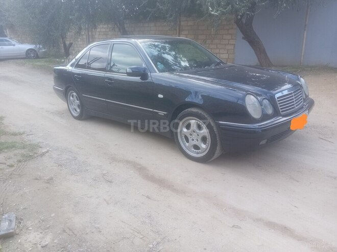 Mercedes E 240 1998, 299,365 km - 2.4 л - Bakı