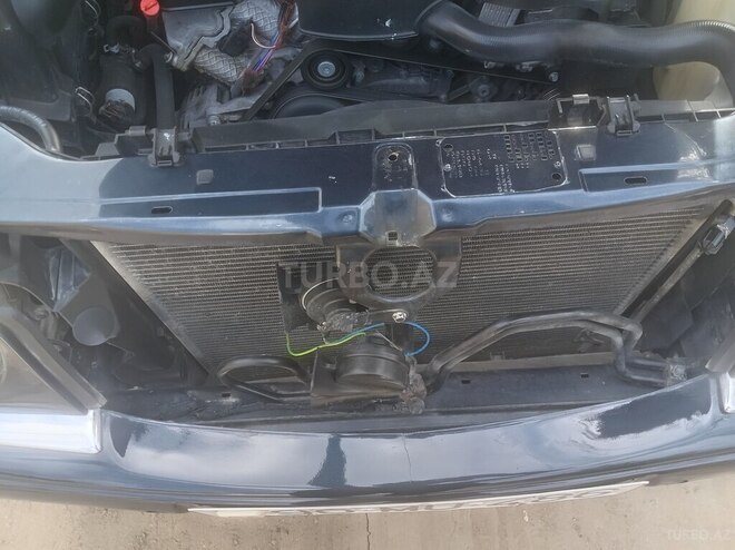 Mercedes E 240 1998, 299,365 km - 2.4 л - Bakı