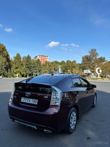 Toyota Prius 2013, 314,000 km - 1.8 l - Mingəçevir