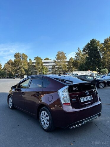 Toyota Prius 2013, 314,000 km - 1.8 l - Mingəçevir