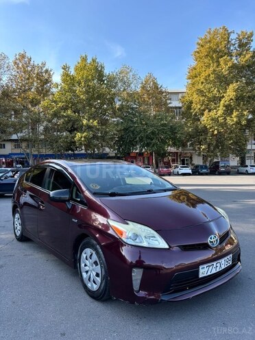 Toyota Prius 2013, 314,000 km - 1.8 l - Mingəçevir