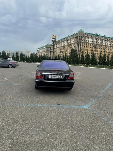 Mercedes E 220 2007, 260,000 km - 2.2 l - Sumqayıt