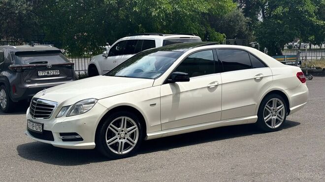 Mercedes E 250 2012, 178,000 km - 1.8 l - Bakı