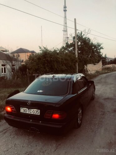 Mercedes E 200 1999, 421,603 km - 2.0 л - Gəncə