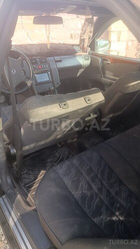 Mercedes E 200 1999, 421,603 km - 2.0 л - Gəncə