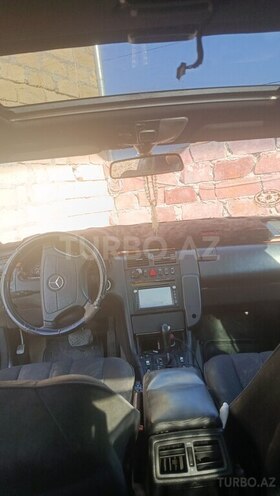 Mercedes E 200 1999, 421,603 km - 2.0 л - Gəncə