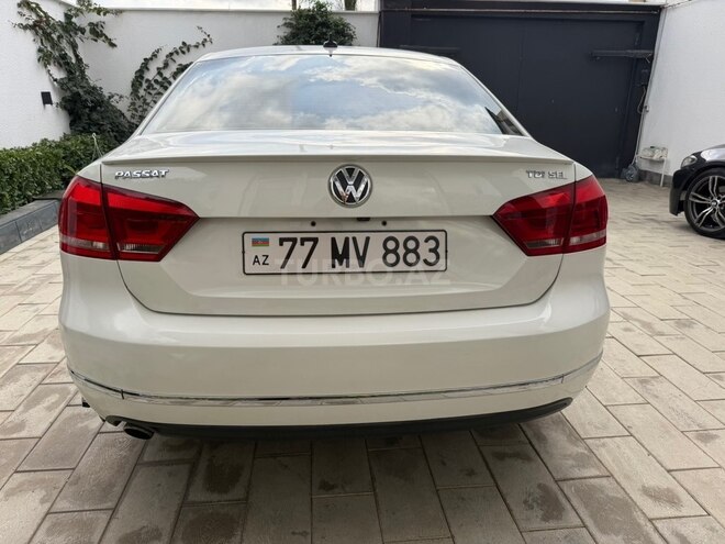 Volkswagen Passat 2014, 260,000 km - 2.0 l - Bakı