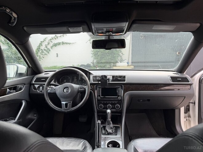 Volkswagen Passat 2014, 260,000 km - 2.0 l - Bakı