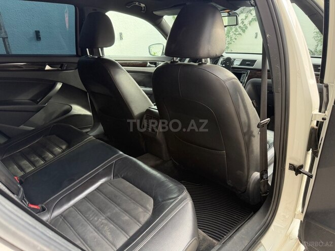 Volkswagen Passat 2014, 260,000 km - 2.0 l - Bakı