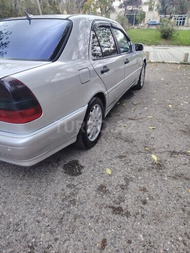 Mercedes C 220 1998, 458,789 km - 2.2 л - Xırdalan