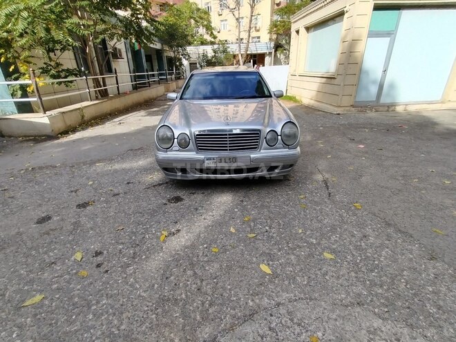 Mercedes E 220 1999, 461,000 km - 2.2 l - Bakı