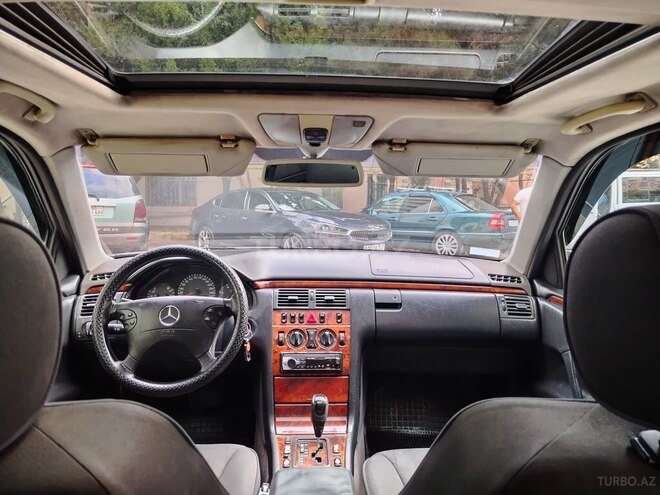 Mercedes E 220 1999, 461,000 km - 2.2 l - Bakı