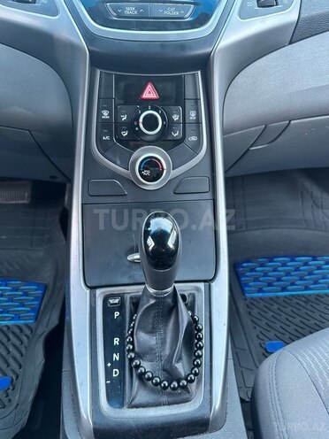 Hyundai Elantra 2015, 185,000 km - 1.8 l - Bakı