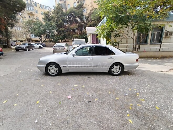 Mercedes E 220 1999, 461,000 km - 2.2 l - Bakı