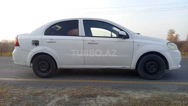 Chevrolet Aveo 2011, 440,000 km - 1.4 л - Qax