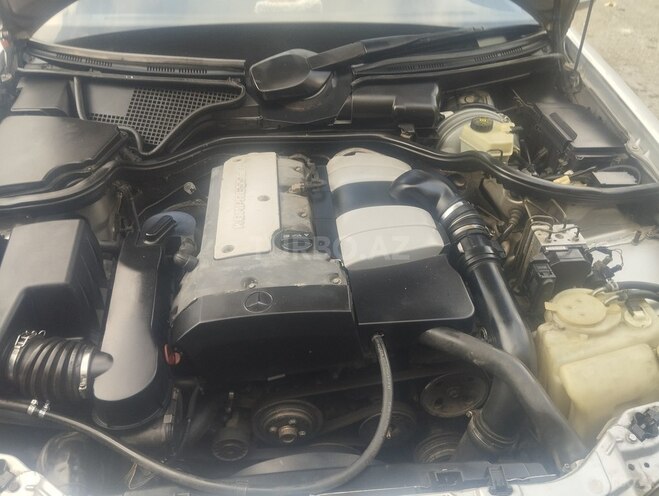 Mercedes E 200 2001, 333,000 km - 2.0 л - Bakı