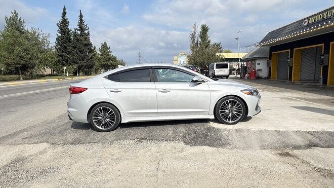 Hyundai Elantra 2017, 116,000 km - 1.6 l - Beyləqan