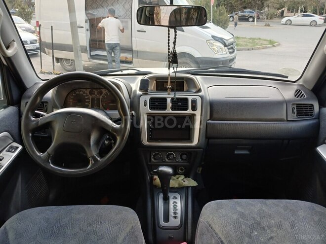 Mitsubishi Pajero io 2001, 352,000 km - 2.0 л - Sumqayıt