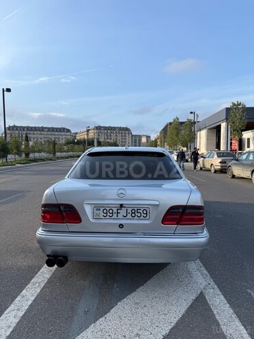 Mercedes E 240 1998, 530,000 km - 2.4 л - Bakı