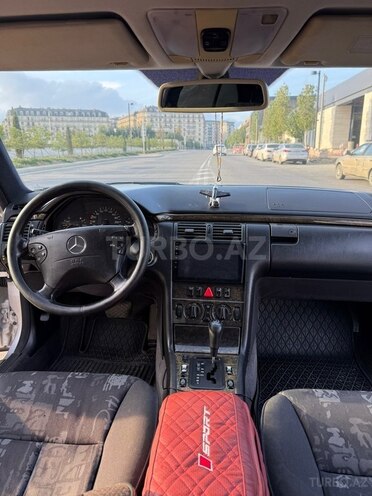 Mercedes E 240 1998, 530,000 km - 2.4 л - Bakı