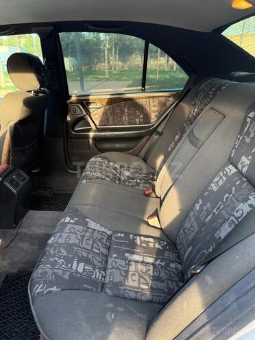 Mercedes E 240 1998, 530,000 km - 2.4 л - Bakı