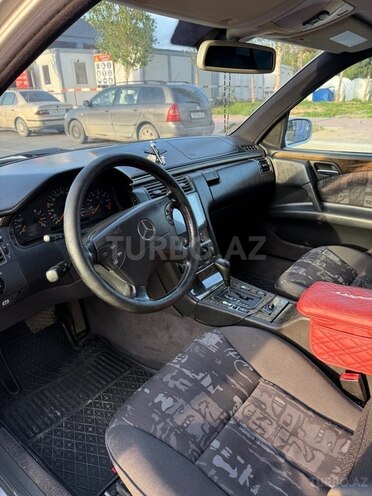 Mercedes E 240 1998, 530,000 km - 2.4 л - Bakı