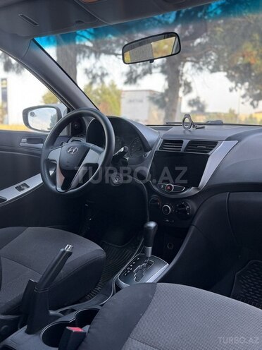 Hyundai Accent 2012, 200,008 km - 1.6 л - Bakı
