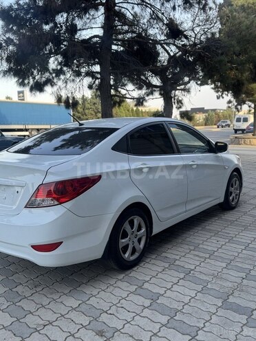 Hyundai Accent 2012, 200,008 km - 1.6 л - Bakı