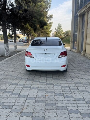 Hyundai Accent 2012, 200,008 km - 1.6 л - Bakı