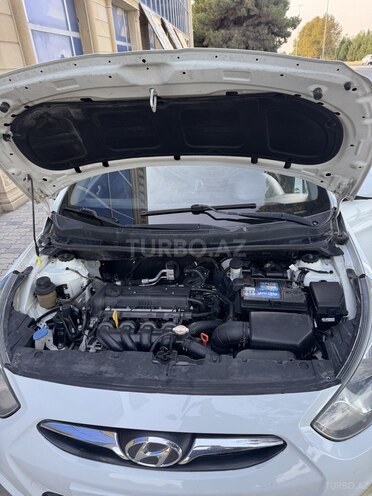 Hyundai Accent 2012, 200,008 km - 1.6 л - Bakı