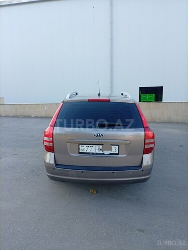 Kia  2008, 311,500 km - 1.6 l - Quba