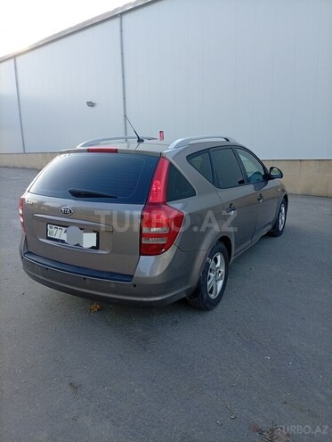 Kia  2008, 311,500 km - 1.6 l - Quba