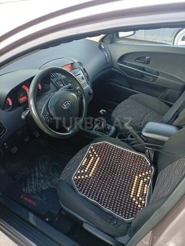 Kia  2008, 311,500 km - 1.6 l - Quba