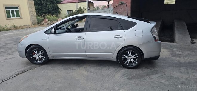 Toyota Prius 2007, 310,000 km - 1.5 l - Bərdə