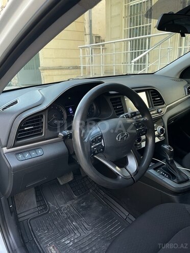 Hyundai Elantra 2019, 200,000 km - 2.0 л - Gəncə