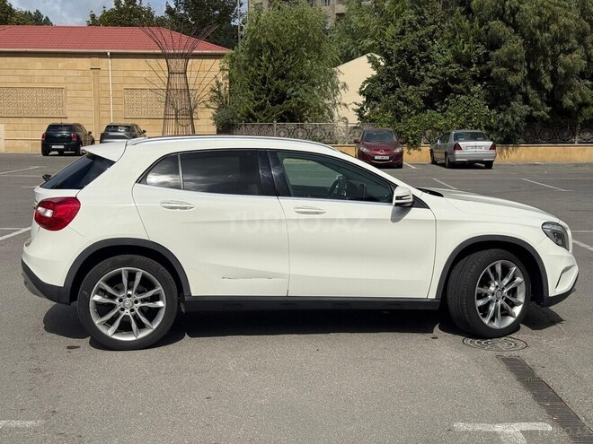 Mercedes GLA 250 4MATIC 2017, 163,252 km - 2.0 l - Bakı