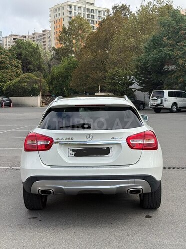 Mercedes GLA 250 4MATIC 2017, 163,252 km - 2.0 l - Bakı
