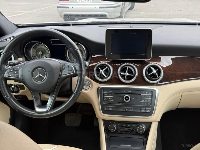 Mercedes GLA 250 4MATIC 2017, 163,252 km - 2.0 l - Bakı