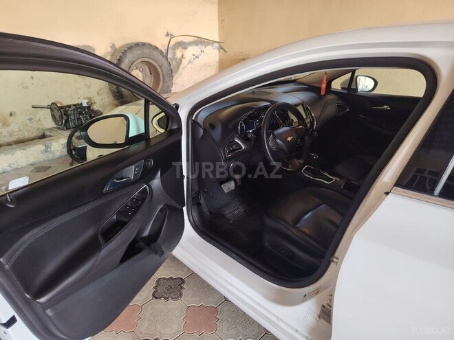 Chevrolet Cruze 2017, 302,700 km - 1.4 l - Qazax