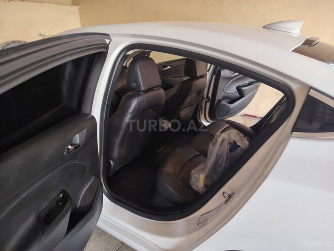 Chevrolet Cruze 2017, 302,700 km - 1.4 l - Qazax