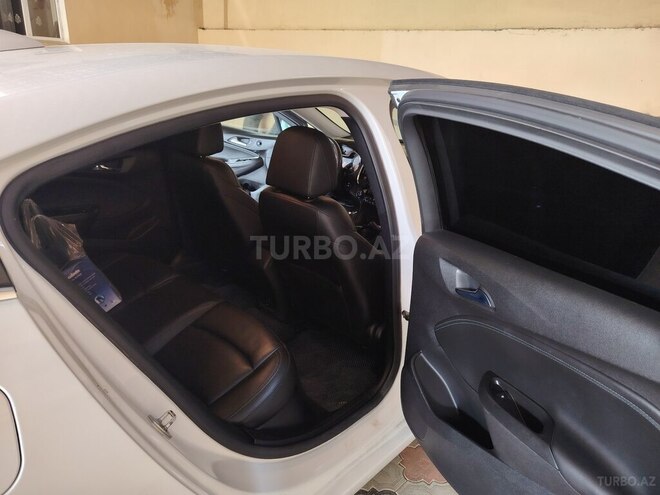 Chevrolet Cruze 2017, 302,700 km - 1.4 l - Qazax