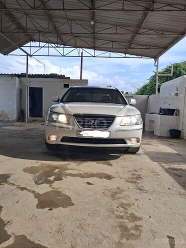 Hyundai Sonata 2009, 200,000 km - 2.0 л - Salyan