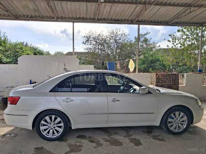 Hyundai Sonata 2009, 200,000 km - 2.0 л - Salyan