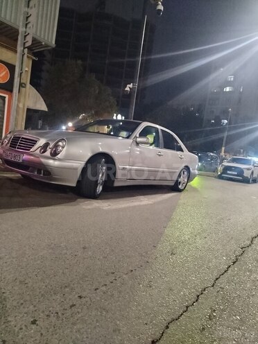 Mercedes E 220 2000, 965,862 km - 2.2 l - Şəmkir