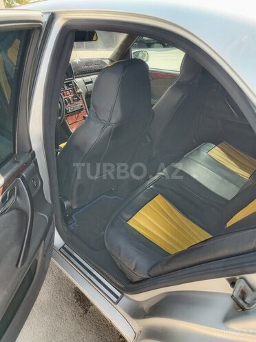 Mercedes E 220 2000, 965,862 km - 2.2 l - Şəmkir
