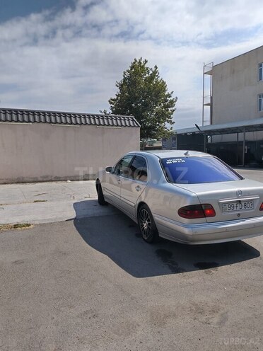 Mercedes E 220 2000, 965,862 km - 2.2 l - Şəmkir