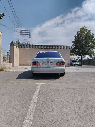 Mercedes E 220 2000, 965,862 km - 2.2 l - Şəmkir