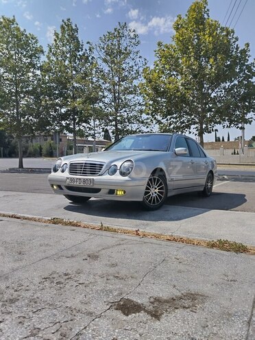 Mercedes E 220 2000, 965,862 km - 2.2 l - Şəmkir